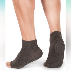Tucketts toe socks for MEN or Woman’s LARGE